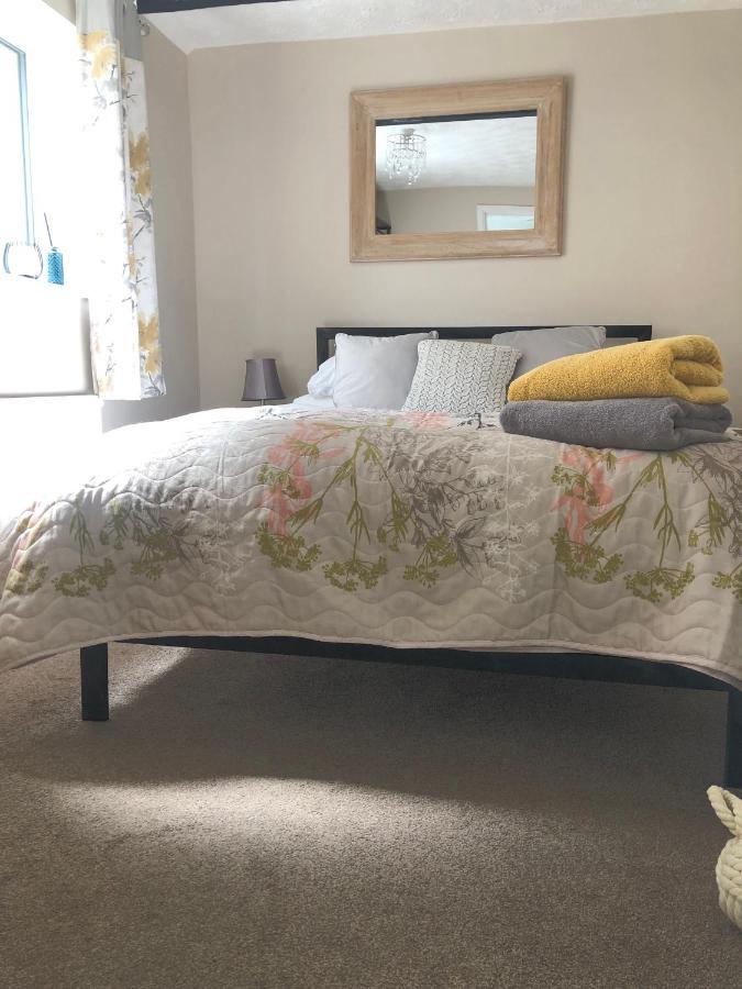 Little Park Holiday Homes Self Catering Cottages 1 & 2 Bedrooms Available Close To Tutbury Castle Екстериор снимка