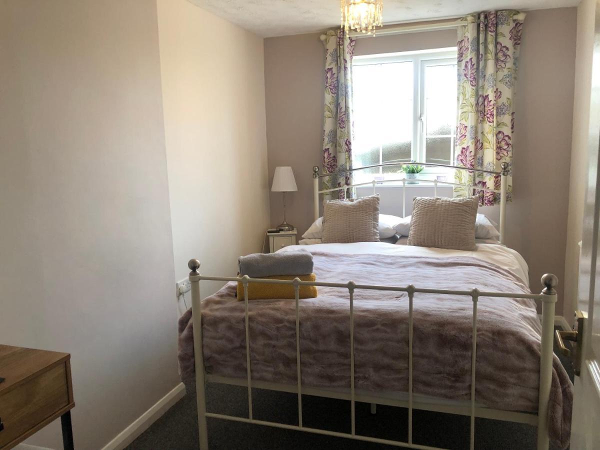 Little Park Holiday Homes Self Catering Cottages 1 & 2 Bedrooms Available Close To Tutbury Castle Екстериор снимка