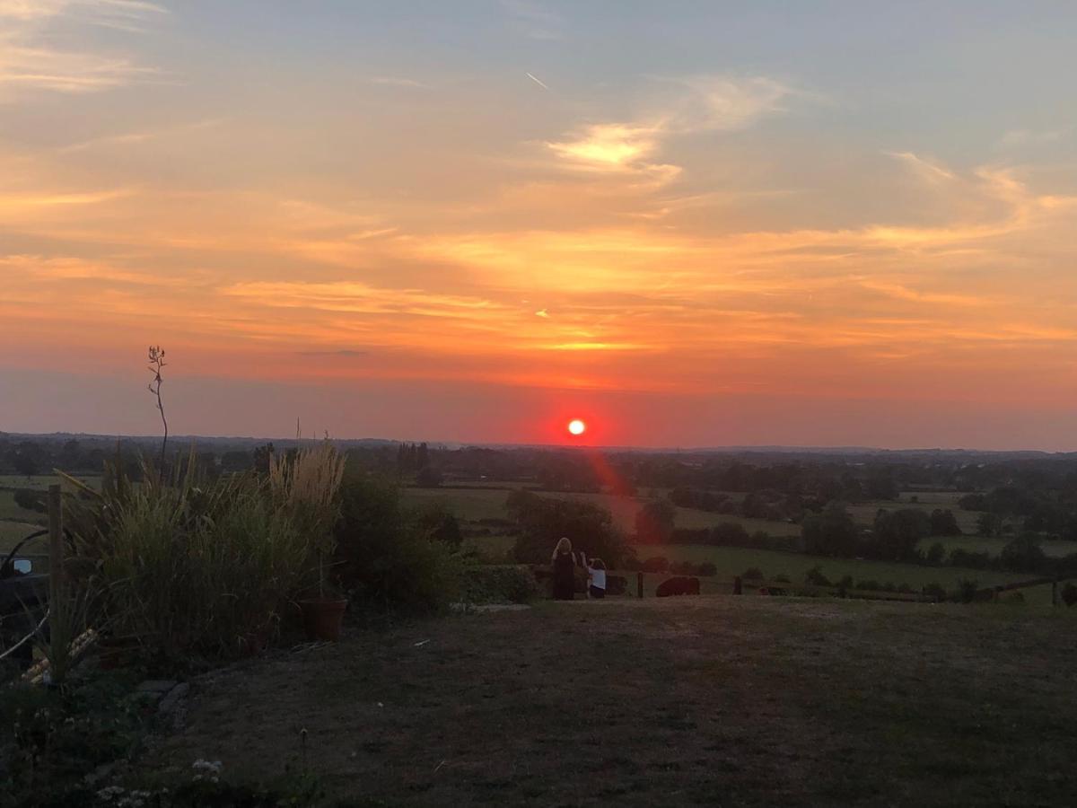 Little Park Holiday Homes Self Catering Cottages 1 & 2 Bedrooms Available Close To Tutbury Castle Екстериор снимка