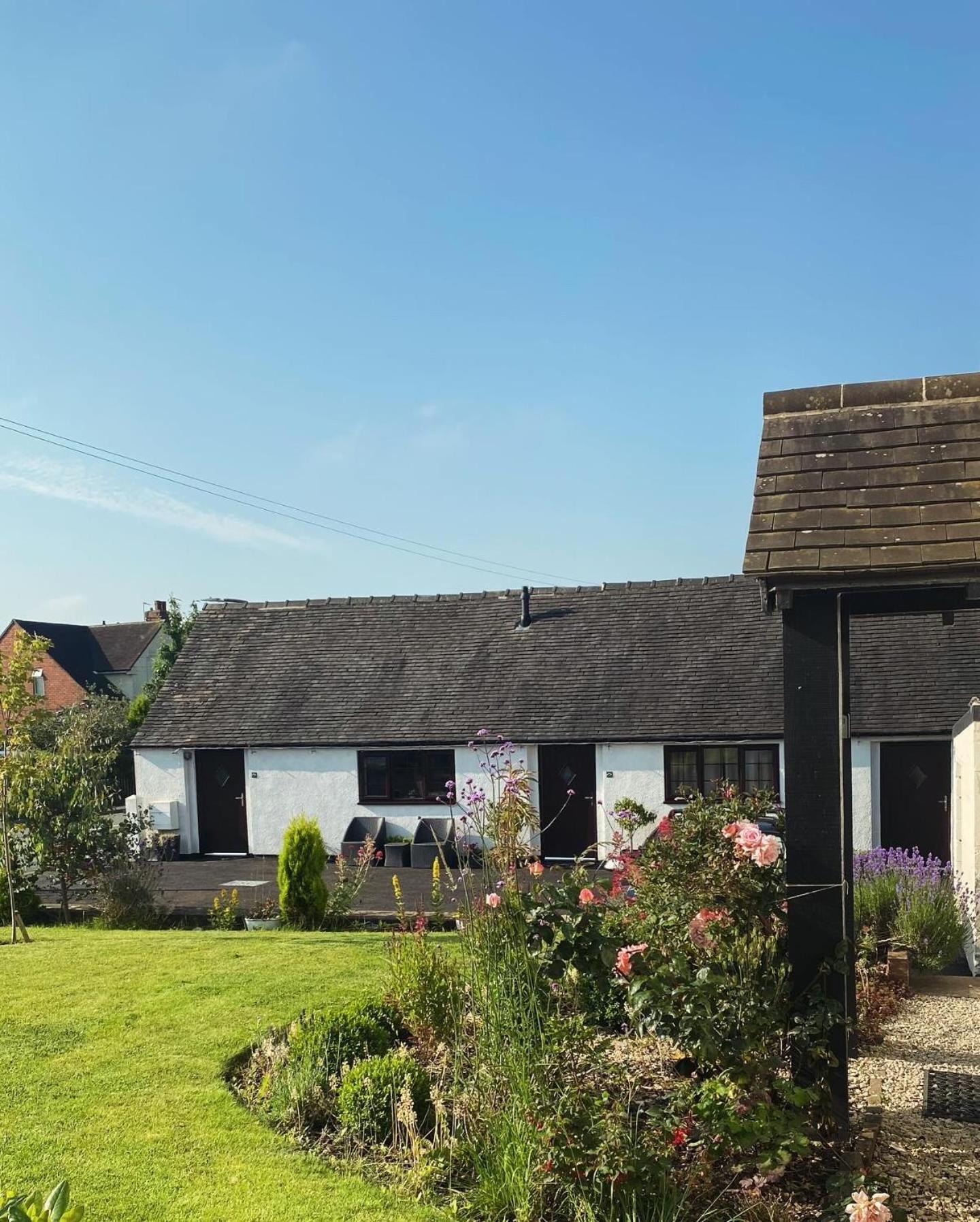 Little Park Holiday Homes Self Catering Cottages 1 & 2 Bedrooms Available Close To Tutbury Castle Екстериор снимка