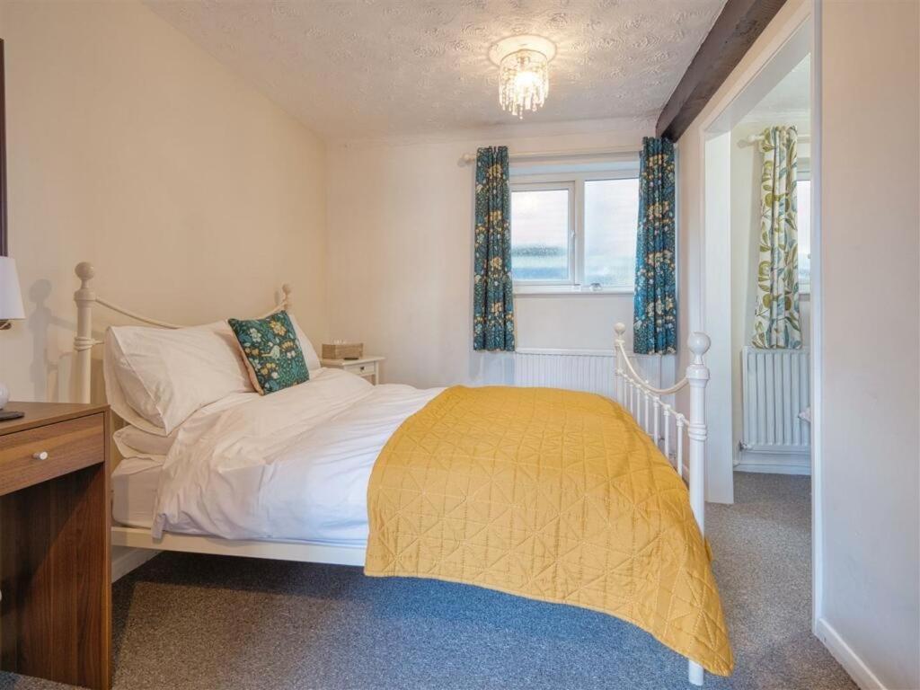 Little Park Holiday Homes Self Catering Cottages 1 & 2 Bedrooms Available Close To Tutbury Castle Екстериор снимка